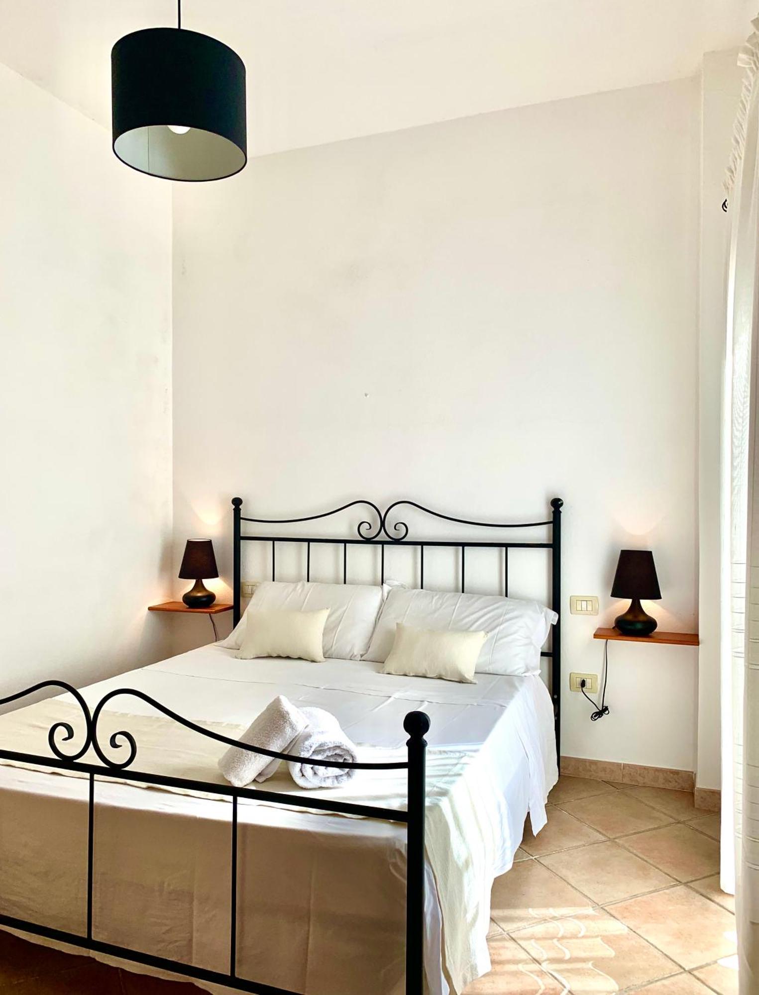 Square Inn Apartment Olbia Exterior photo